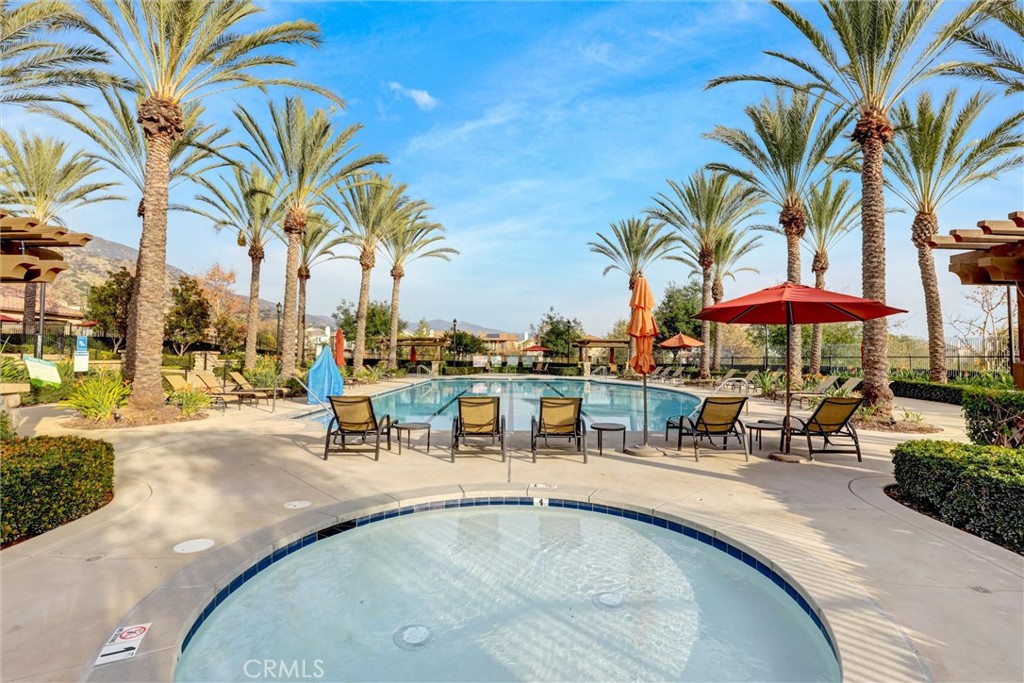 652 E Orange Blossom Way