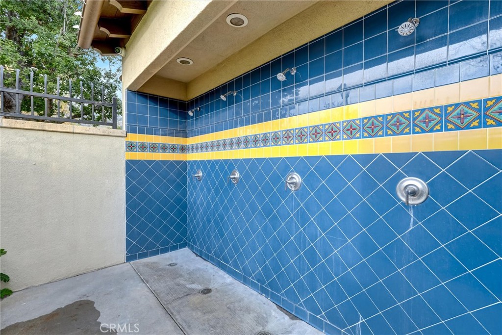 652 E Orange Blossom Way