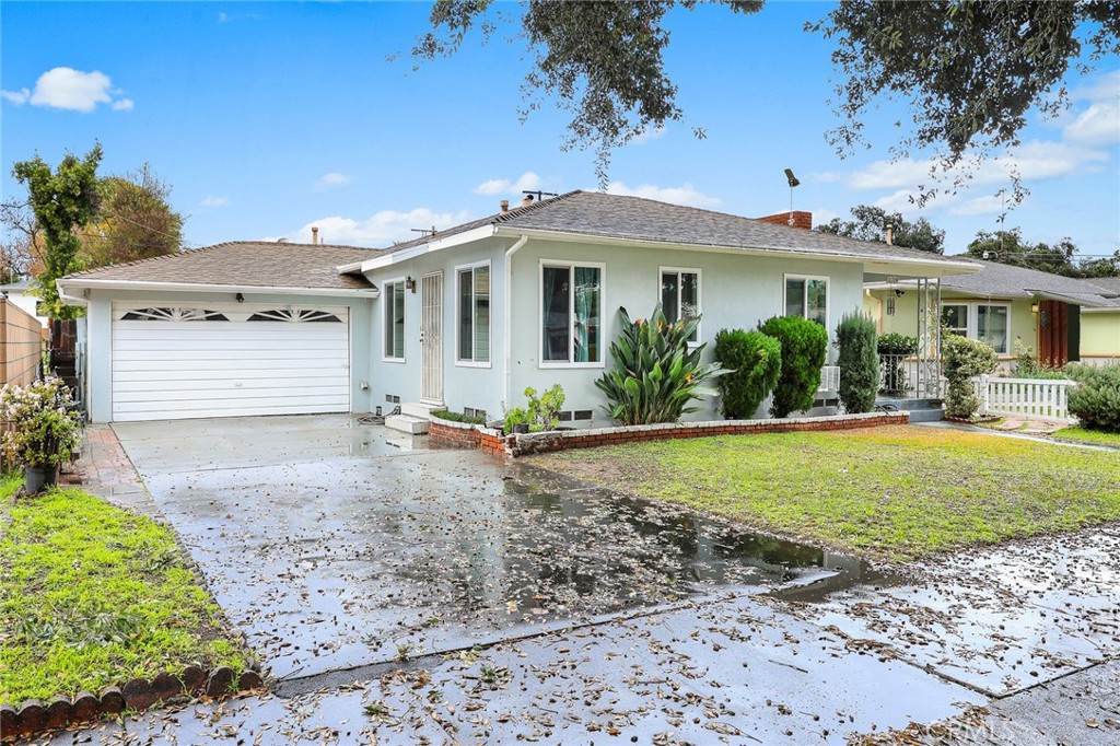 10709 Danbury Street