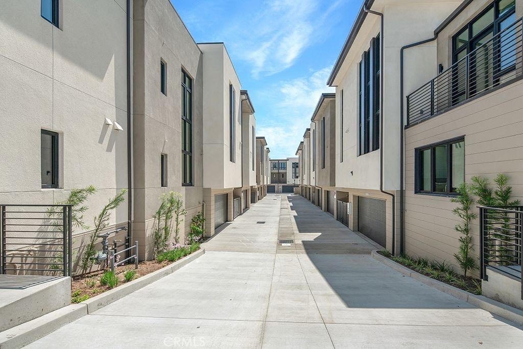 511 N. Santa Anita Ave. A