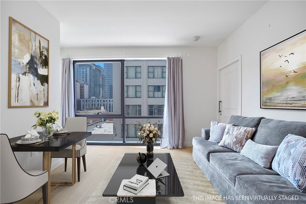 400 S Broadway 610