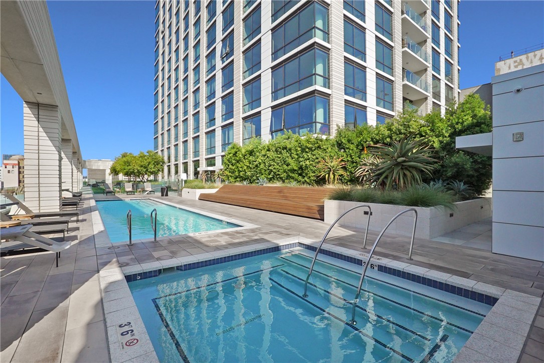 400 S Broadway 610