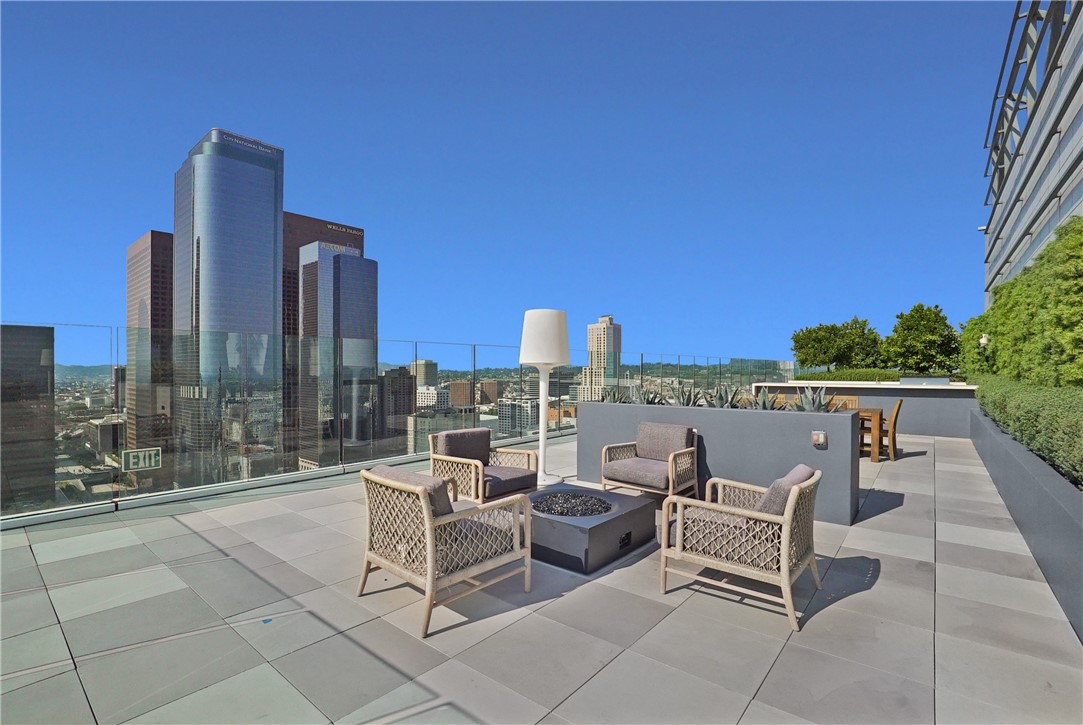 400 S Broadway 610