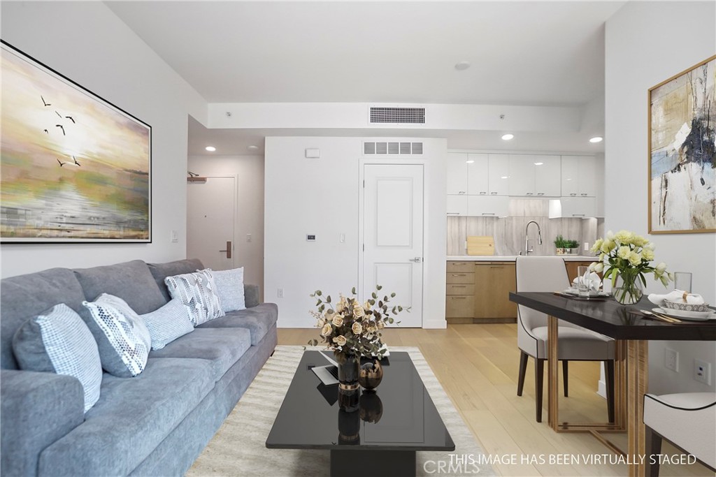 400 S Broadway 610