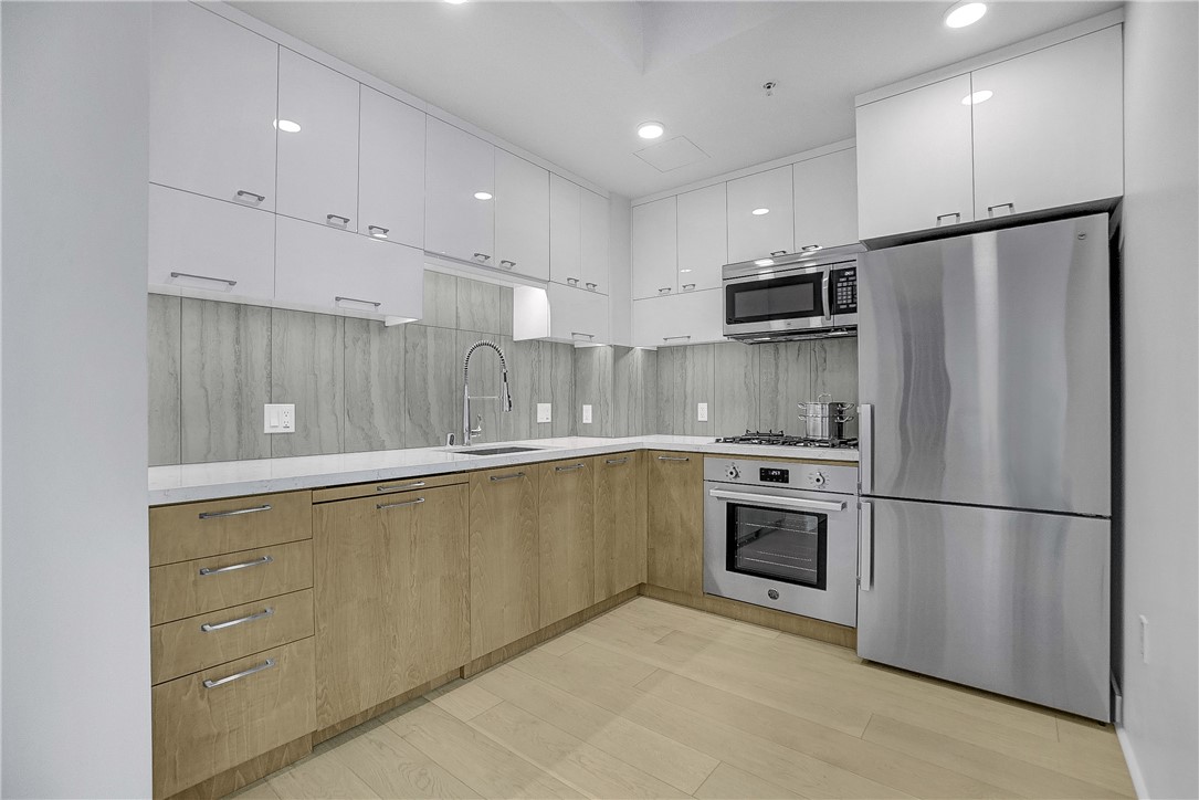 400 S Broadway 610