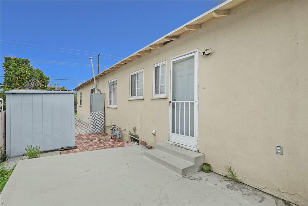 1303 1305 E Kingsley Avenue