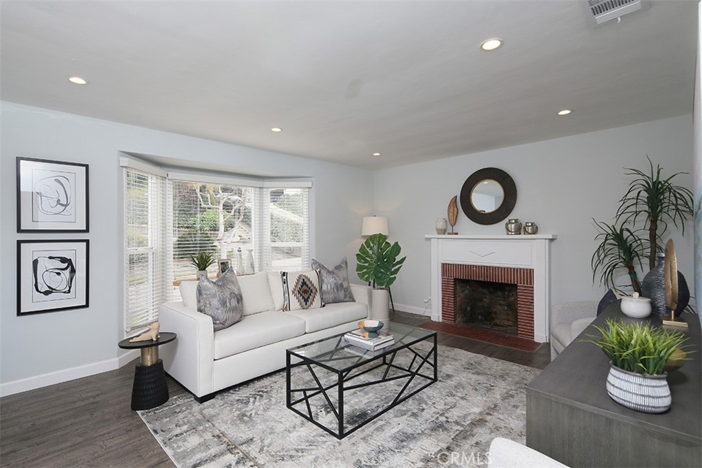 2615 Westminster Avenue