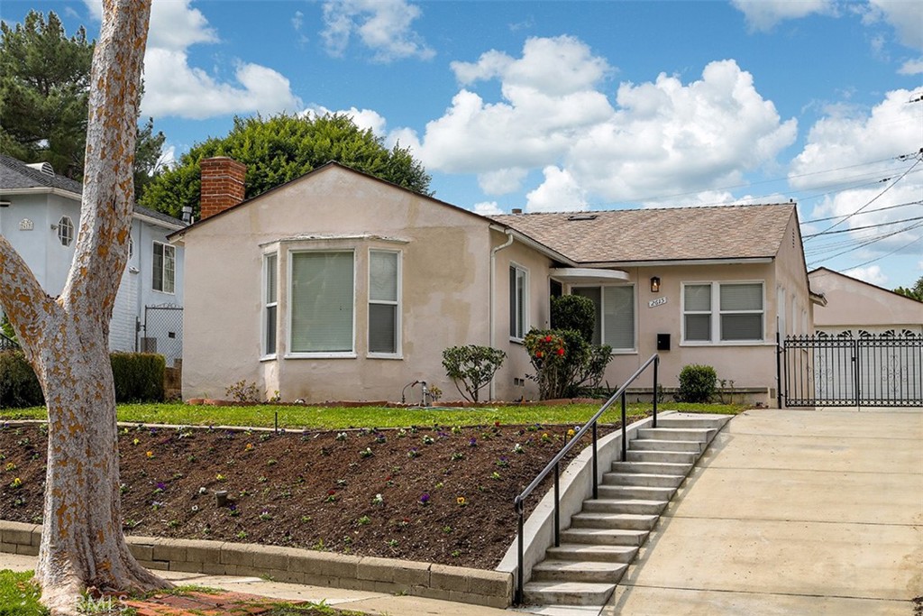 2615 Westminster Avenue