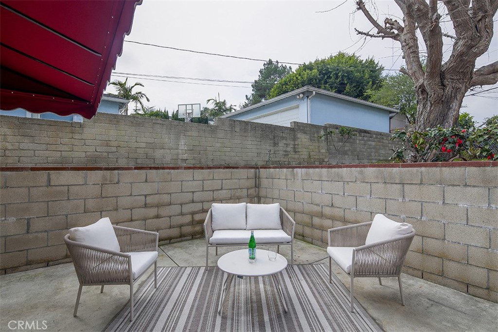 2615 Westminster Avenue