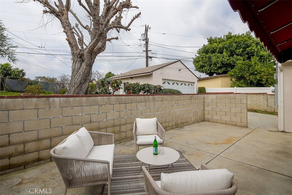 2615 Westminster Avenue