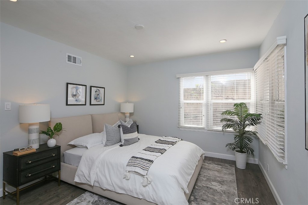 2615 Westminster Avenue