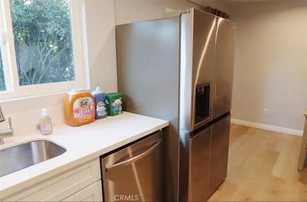 35 N Grand Oaks Avenue