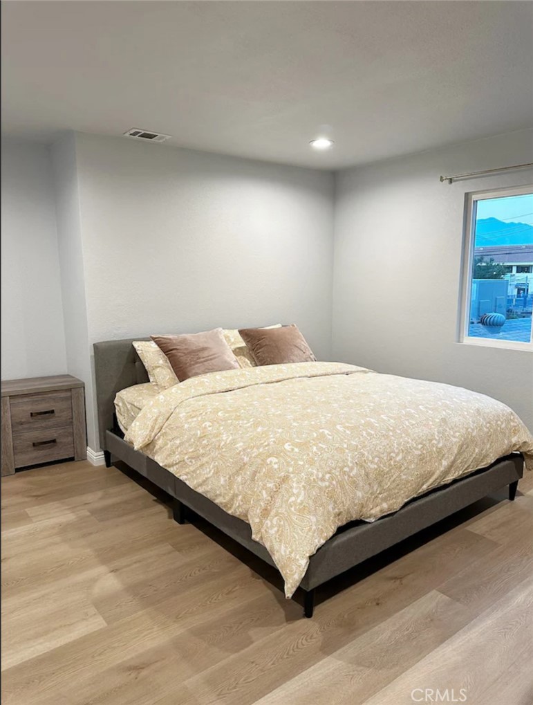 35 N Grand Oaks Avenue