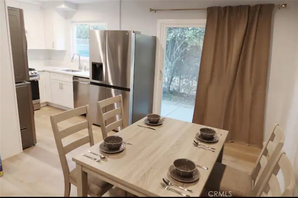 35 N Grand Oaks Avenue