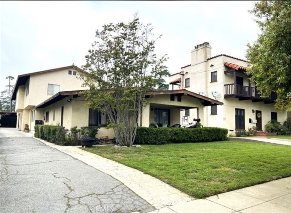 35 N Grand Oaks Avenue