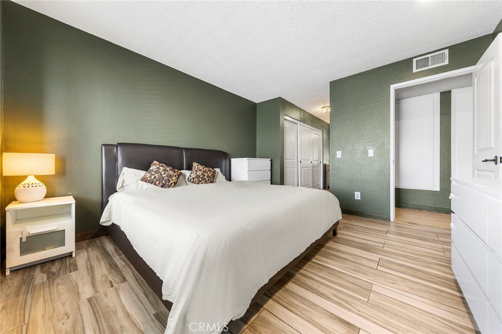 1726 Crystal Canyon Drive 35