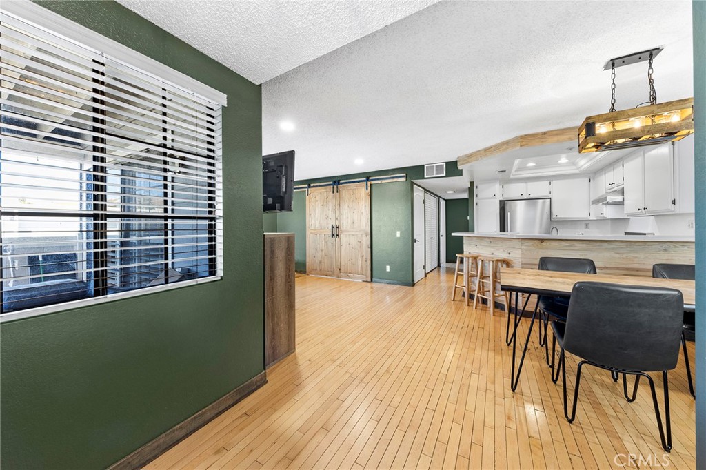 1726 Crystal Canyon Drive 35