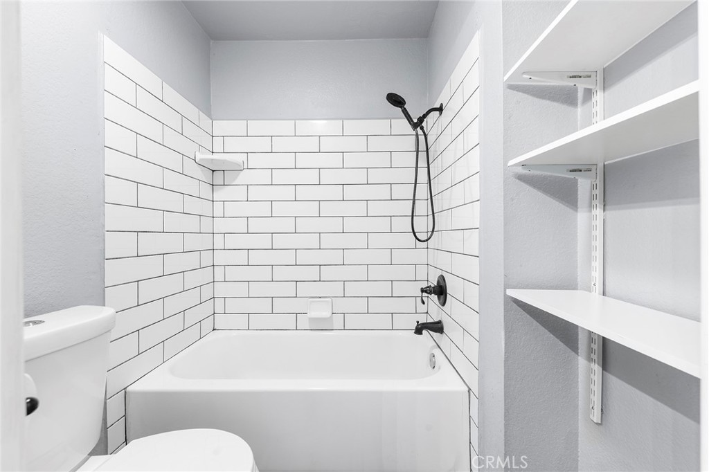 1726 Crystal Canyon Drive 35