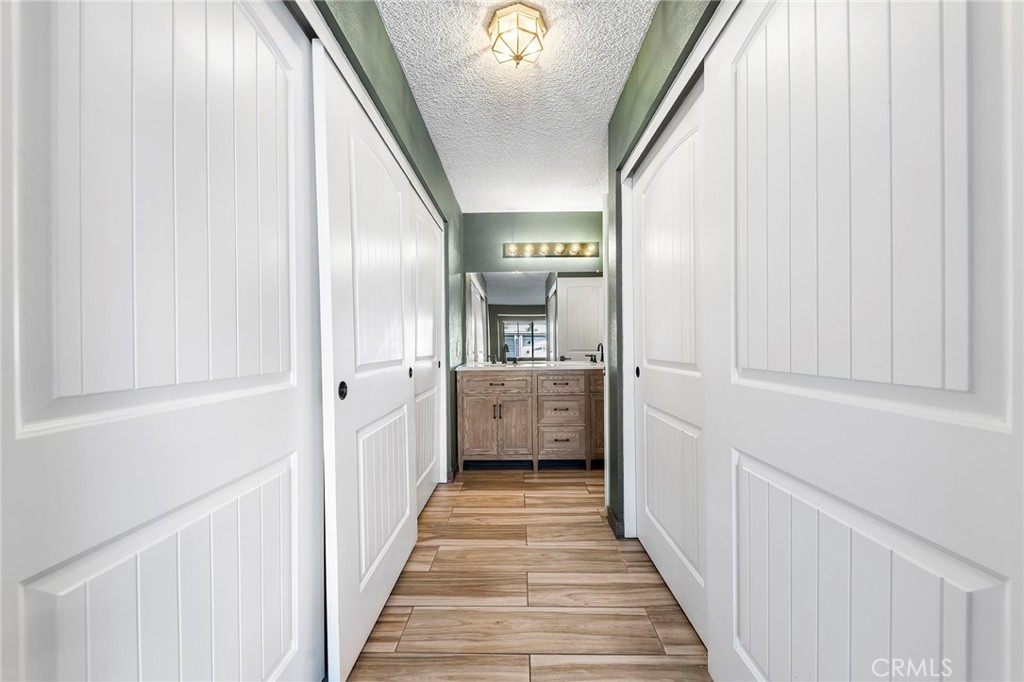 1726 Crystal Canyon Drive 35