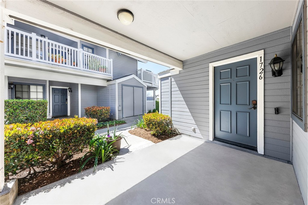 1726 Crystal Canyon Drive 35