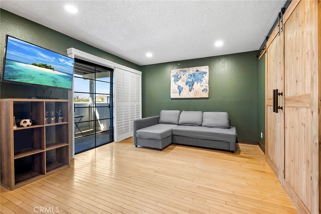 1726 Crystal Canyon Drive 35