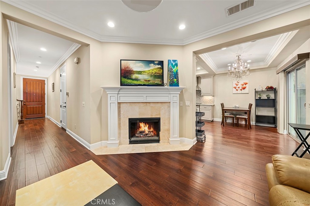 853 W Huntington Drive B