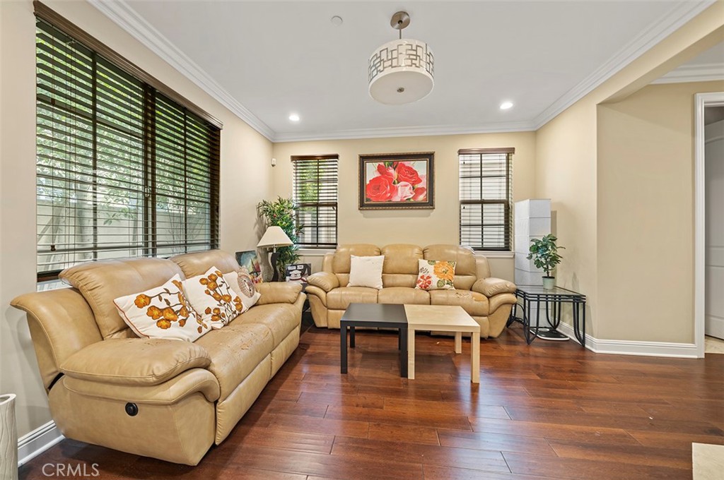 853 W Huntington Drive B