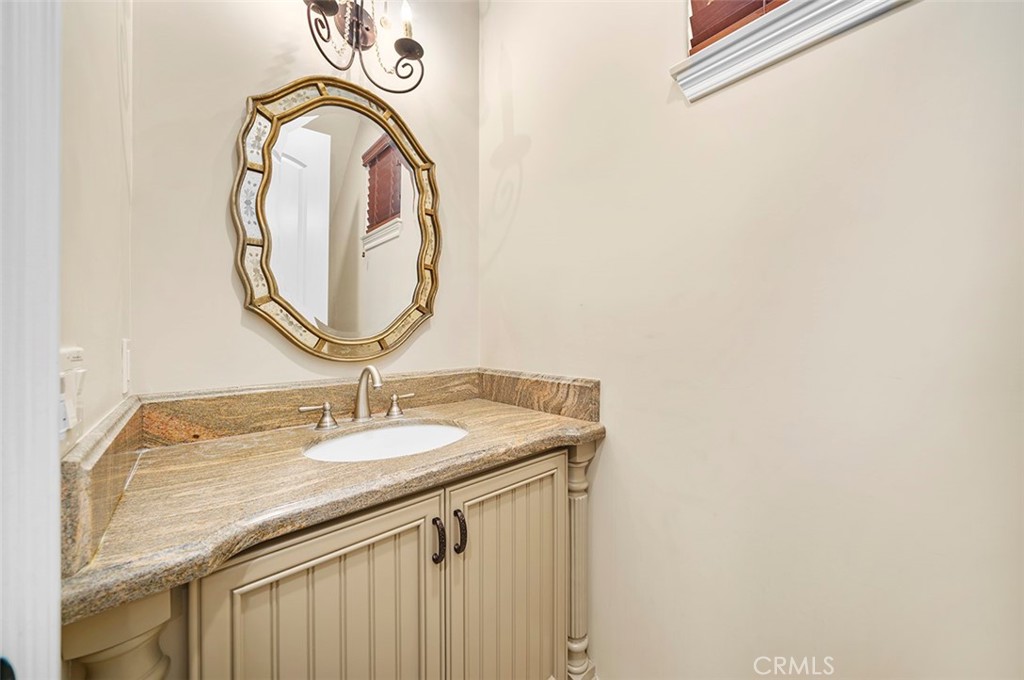 853 W Huntington Drive B