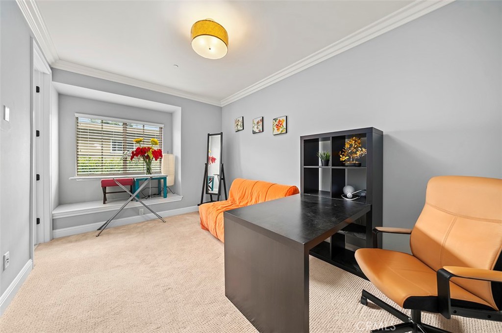 853 W Huntington Drive B