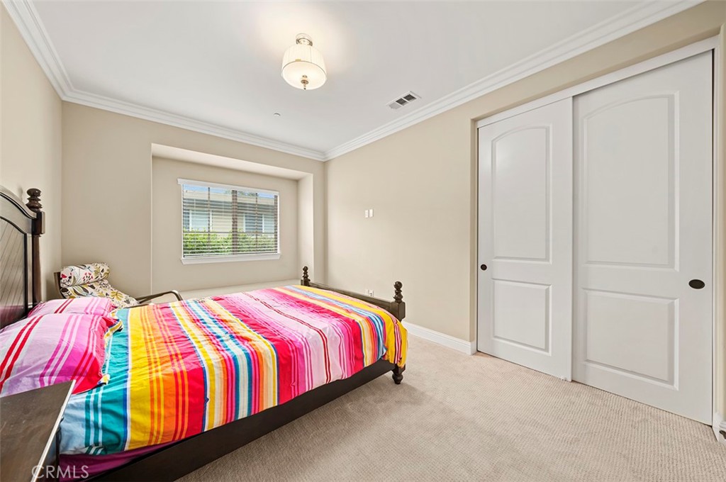 853 W Huntington Drive B