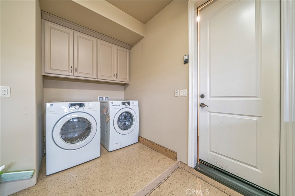 853 W Huntington Drive B