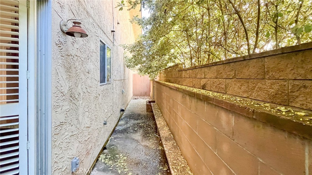 128 De Anza Street E