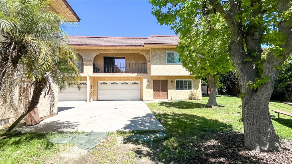 128 De Anza Street E
