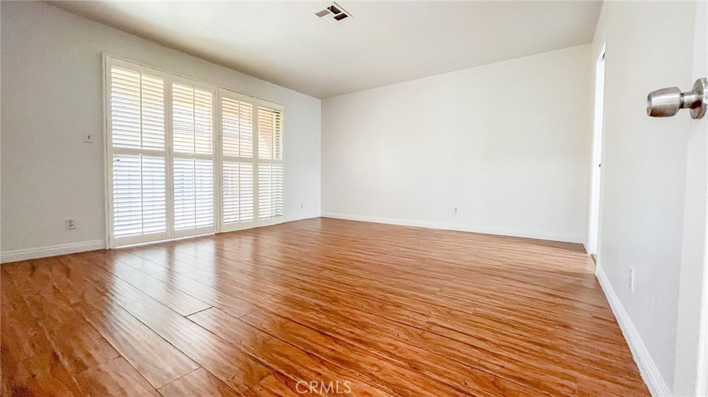 128 De Anza Street E