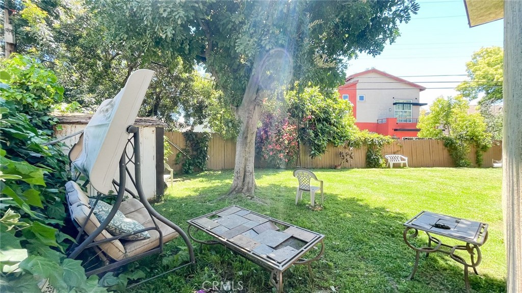 128 De Anza Street E