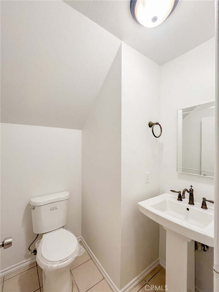 128 De Anza Street E