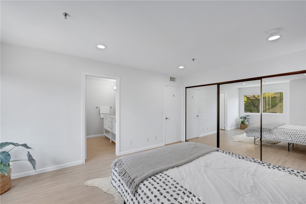 625 E Del Mar Boulevard 201