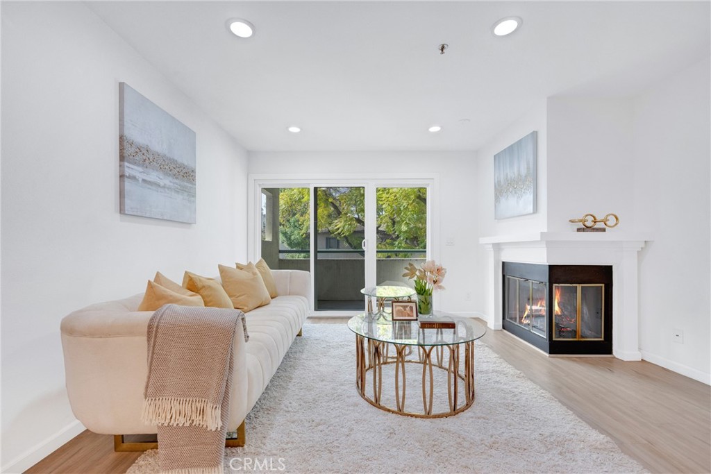 625 E Del Mar Boulevard 201