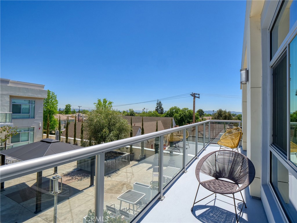 56 E Duarte Road 410