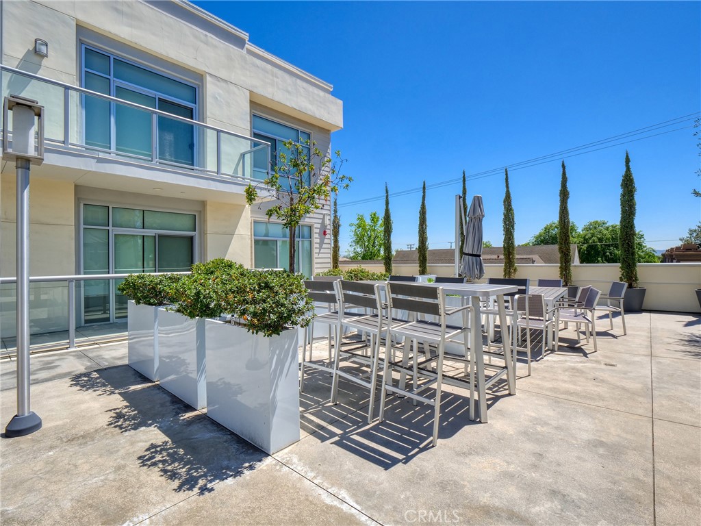 56 E Duarte Road 410