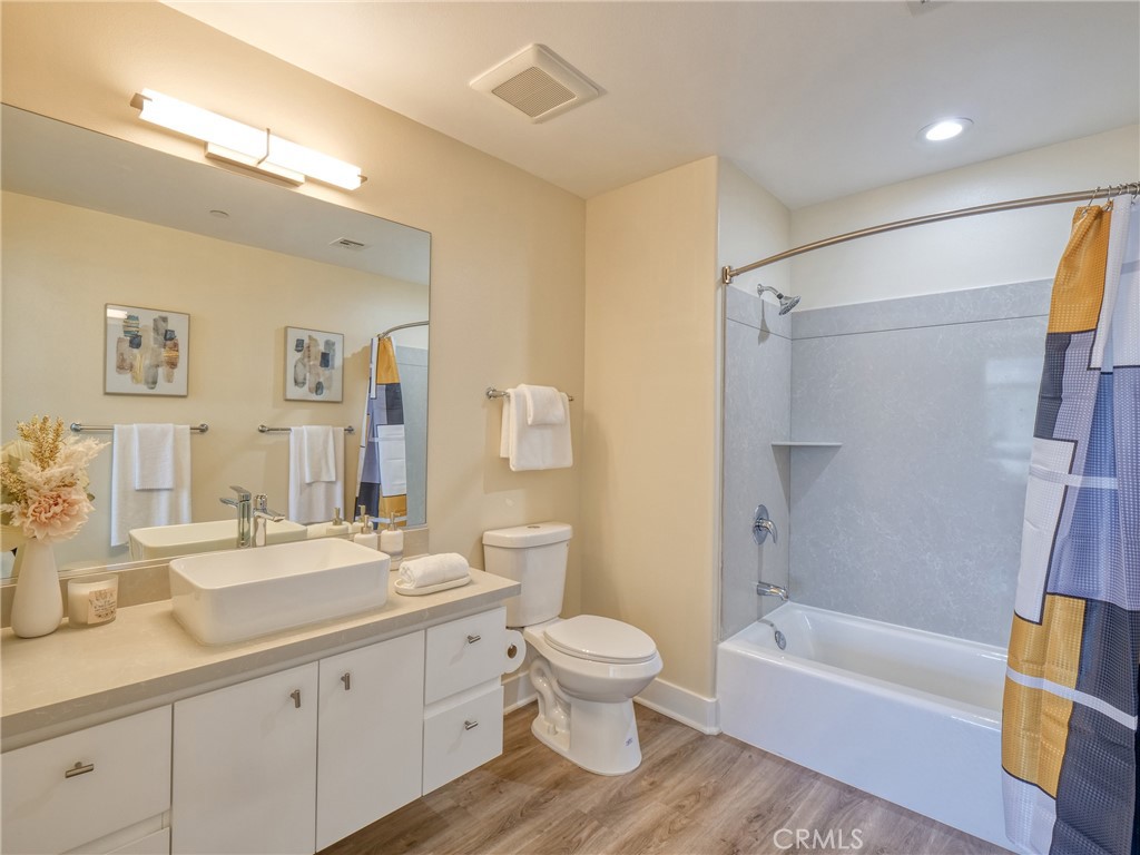 56 E Duarte Road 410