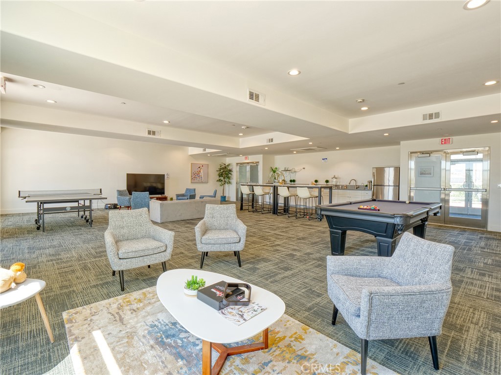 56 E Duarte Road 410