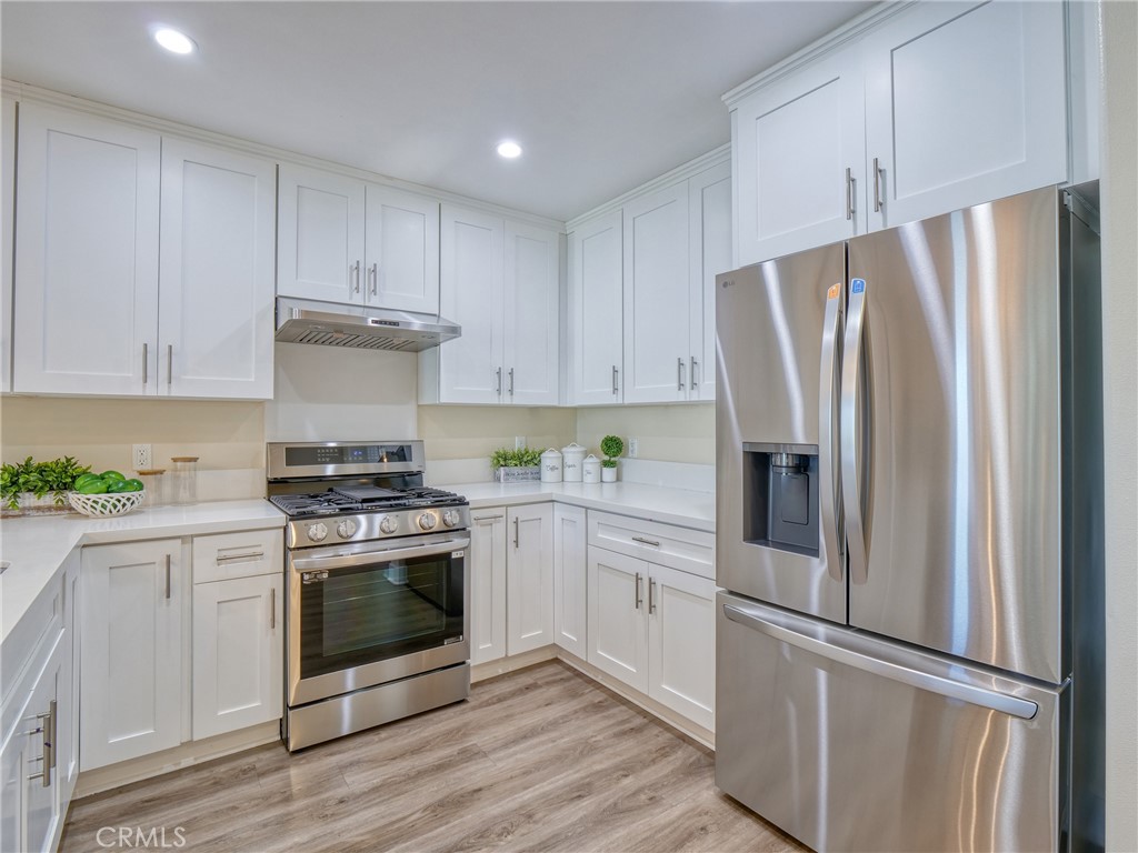 56 E Duarte Road 410