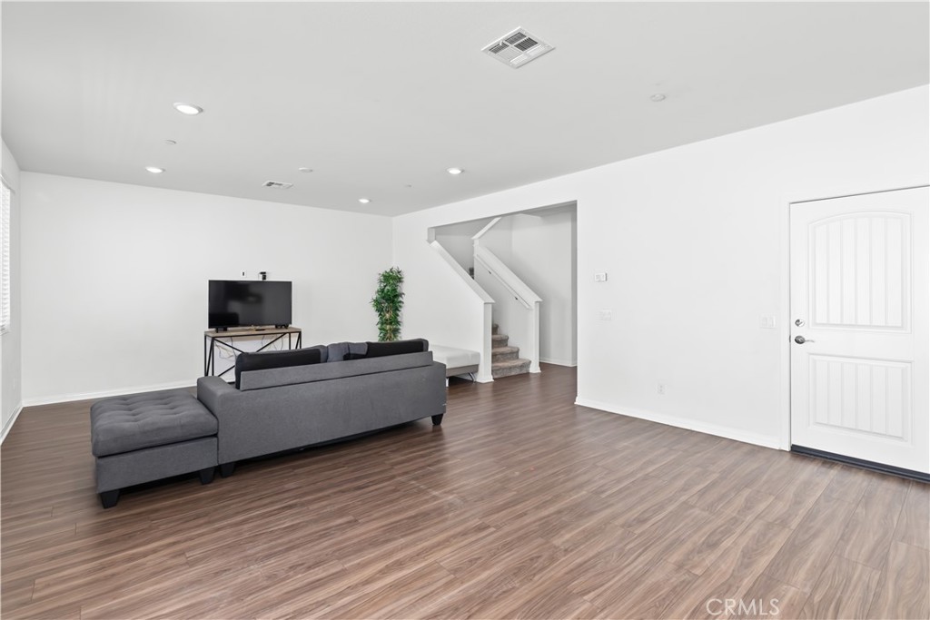 24924 Lear Lane