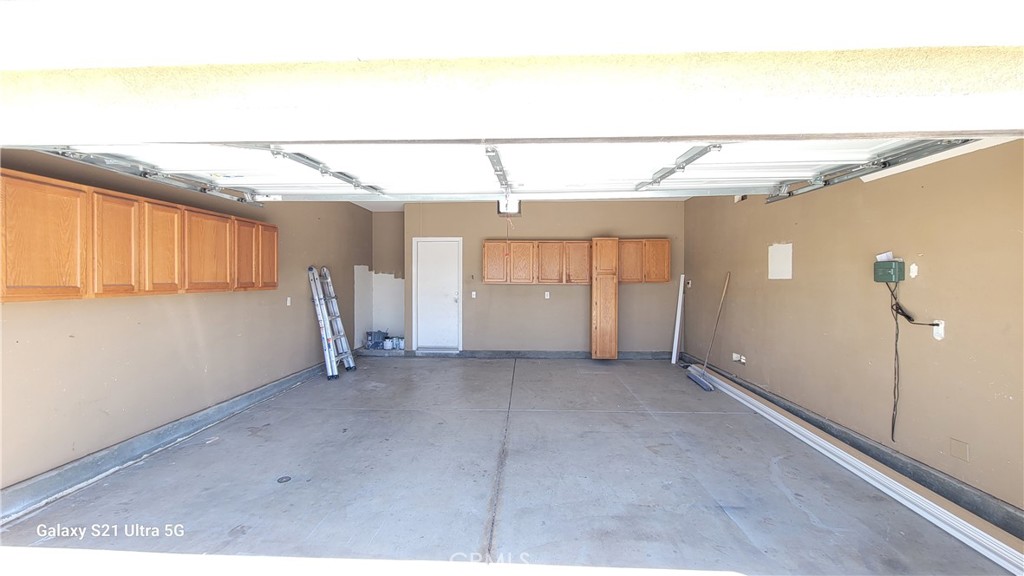 9204 Cattail Lane