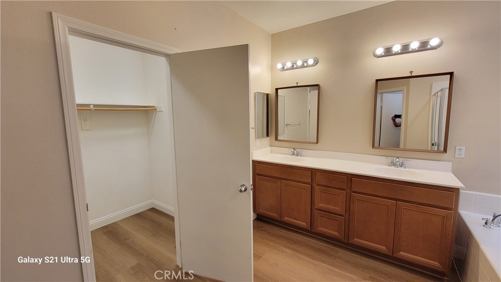 9204 Cattail Lane