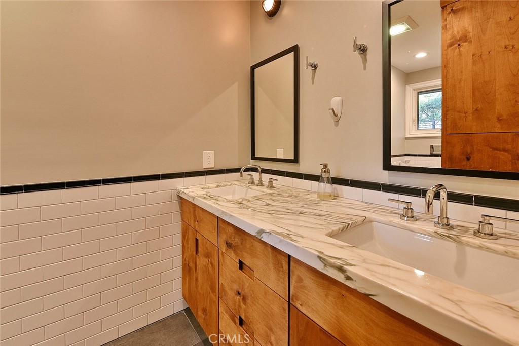 1743 Claridge Street