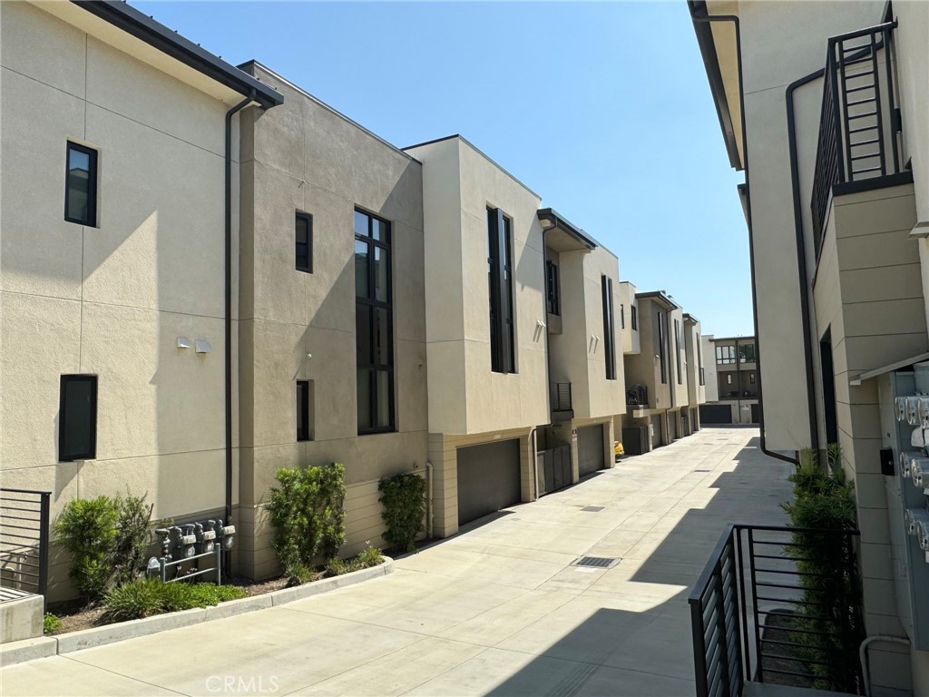 507 N Santa Anita Avenue B