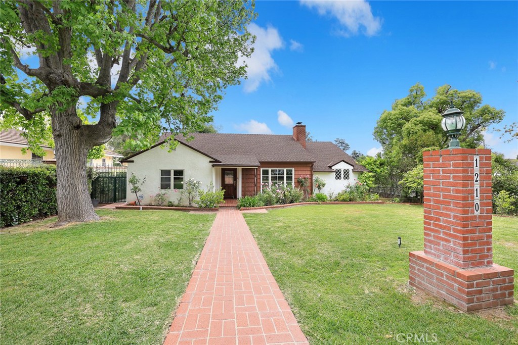 1210 Huntington Drive