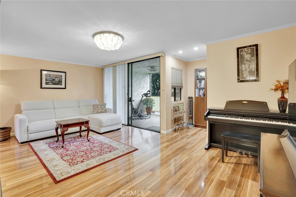 125 N Allen Avenue 114